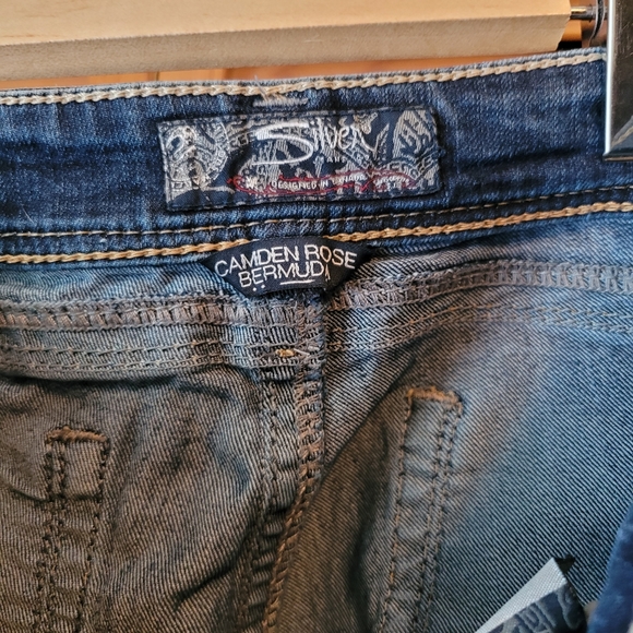 Silver Jeans "Carmen Rose Bermuda" - Picture 3 of 7